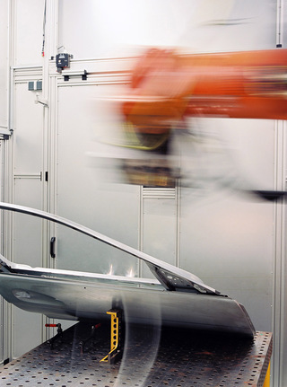 05

Mercedes Magazin

Laser Fertigungsroboter - Entwicklung der Steuerung
